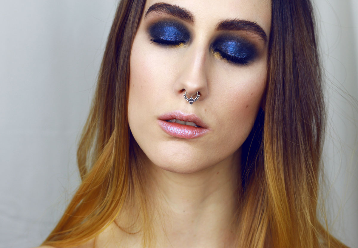 smokey blue gold makeup