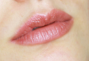 Idun creme lipstick Katja swatches