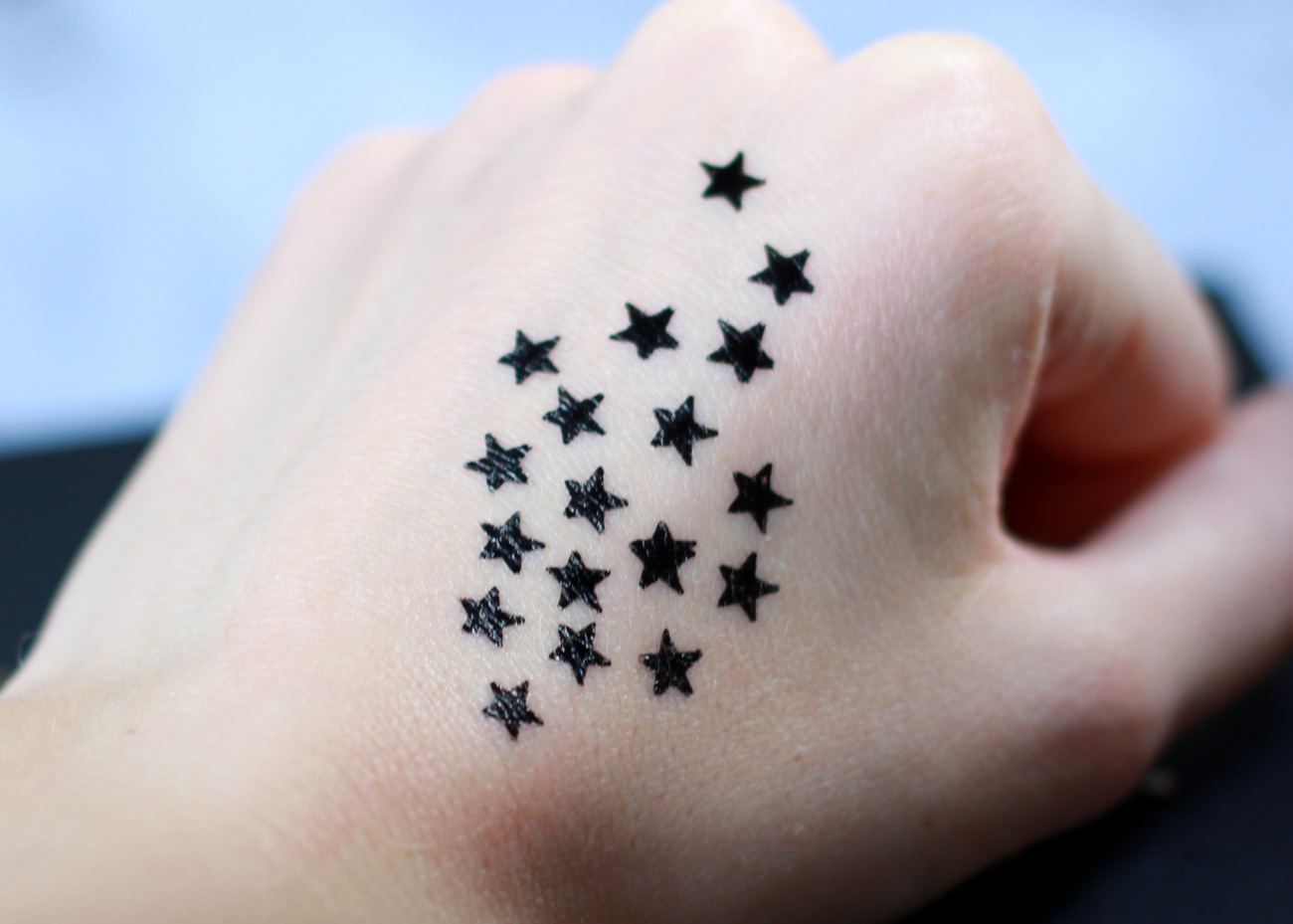 The Body Shop Star Stamp Liner