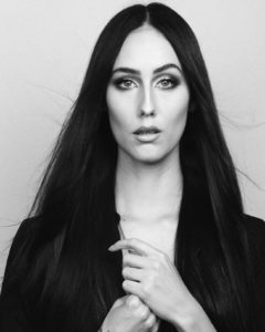 Cher 70s makeup