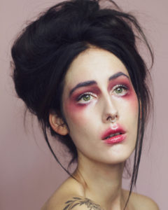 Linda Hallberg Cosmetics Infinity Glass